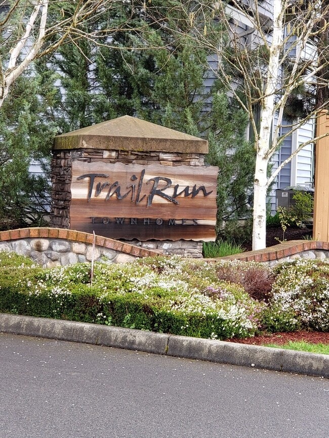 North Auburn Trail Run Townhomes - End uni... - North Auburn Trail Run Townhomes - End uni...