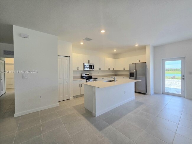 Photo - 2423 SE 30th St