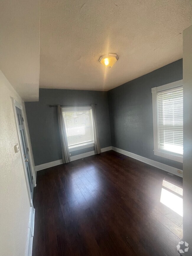 Building Photo - 5051 N Raleigh St Rental