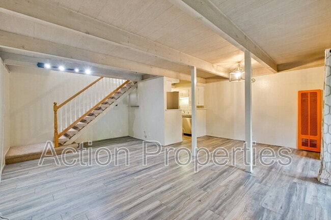 278 Monroe Dr