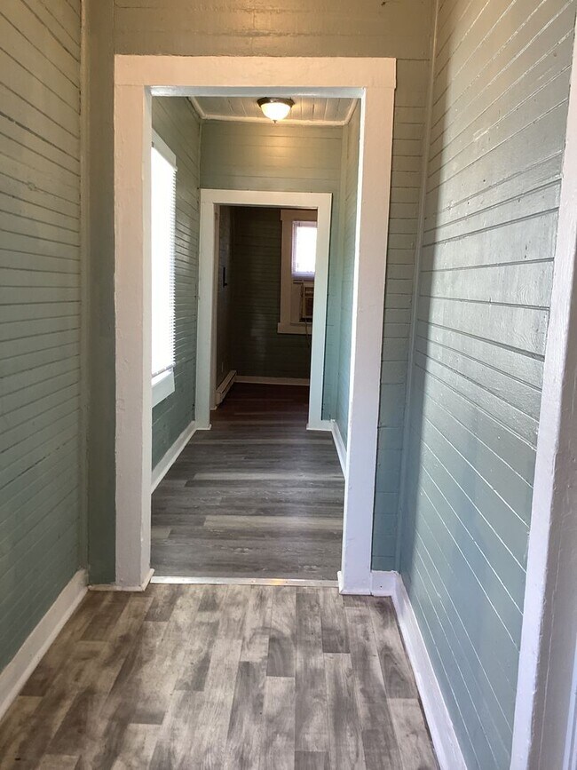 2BR Bungalow in the heart of Downtown Wilm... Rental House Rental in