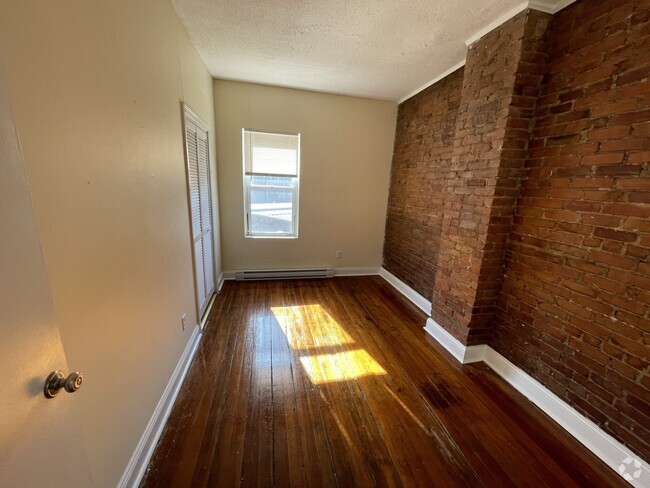 Building Photo - 898 Huntington Ave Unit #8 Rental