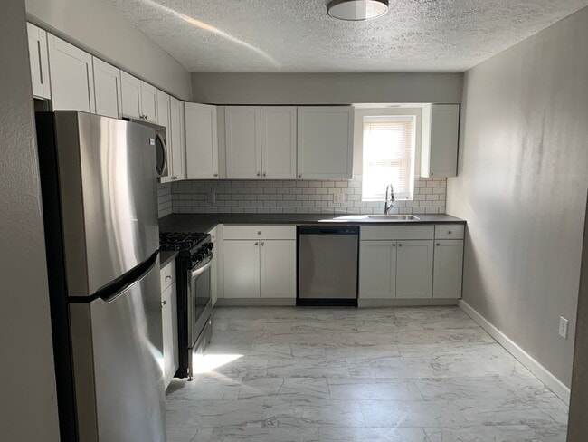 Photo - 2 bedroom 1 bath with laundry