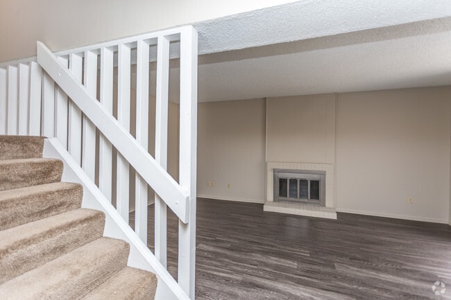 3HAB, 2BA - 1,432 ft²