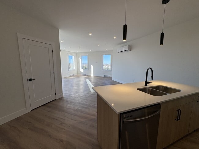 Photo - 1035 Melanson Rd Unit 605