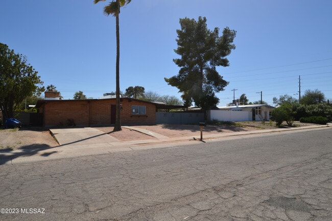 Building Photo - 7118 E Elbow Bay Dr