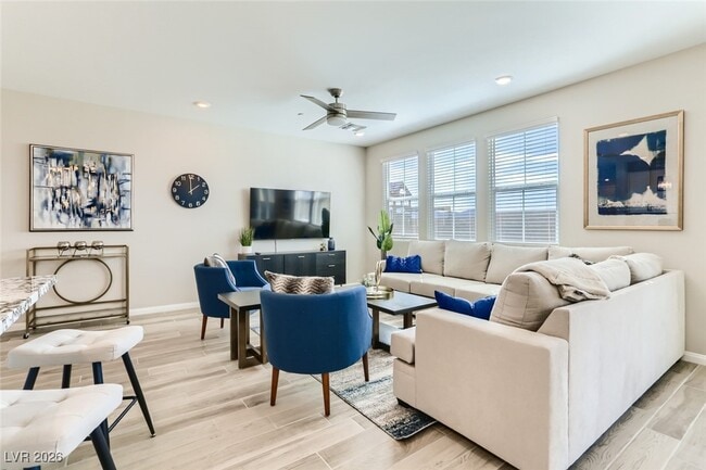 Photo - 2417 Fasano St