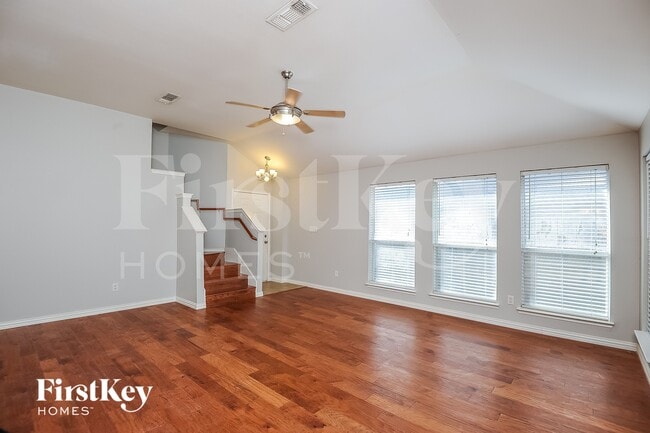 Photo - 729 Pace Dr