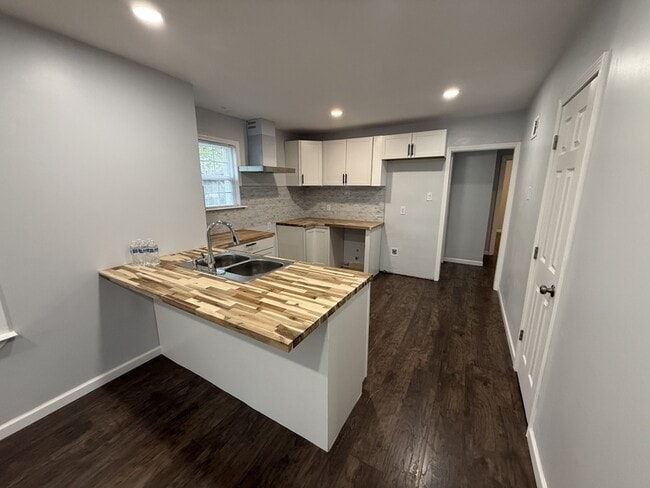 Photo - 1031 N Belvedere Blvd