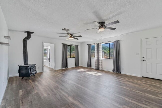 Photo - 31331 Auberry Rd