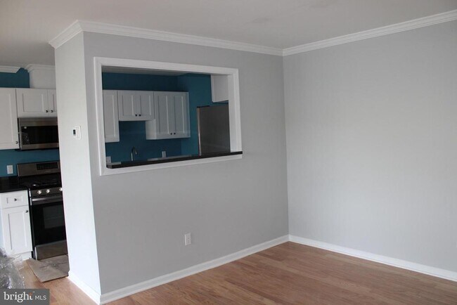 Photo - 2754 Hollywood Rd Unit 101