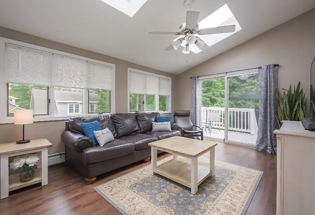 Photo - 157 South St