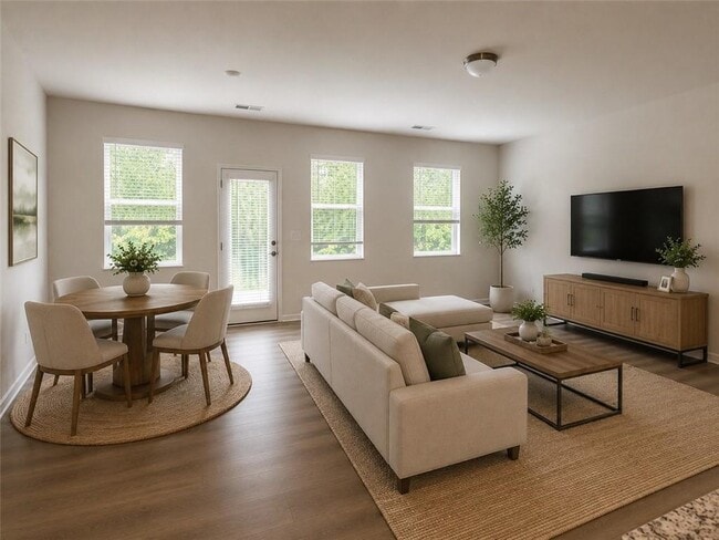 Photo - 508 Hayes Ln