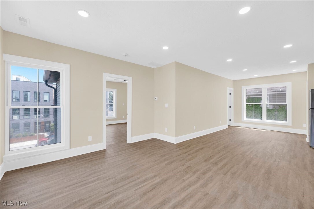 Photo - 2322 Scranton Rd