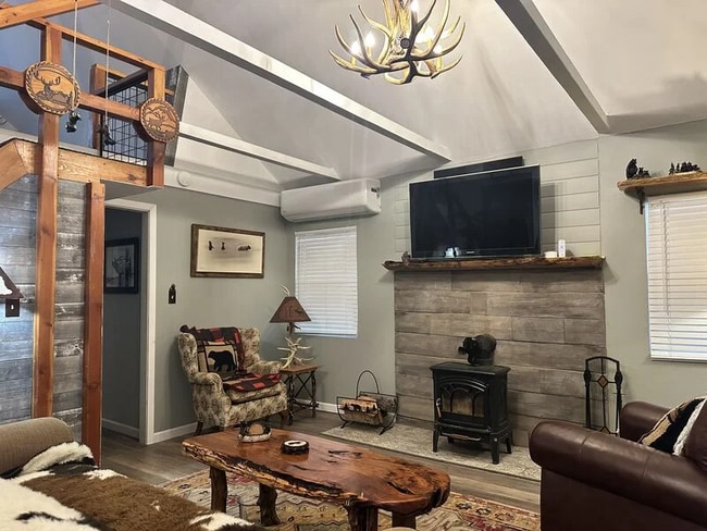 Photo - 938 W Apache Ln