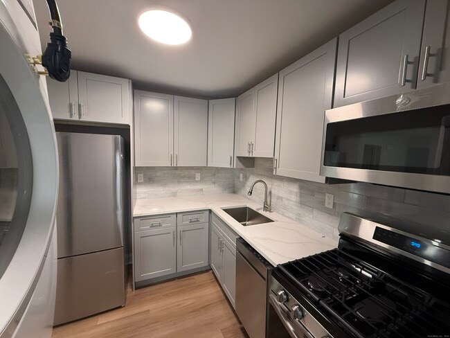 Photo - 50 Greenhouse Rd Unit 42A