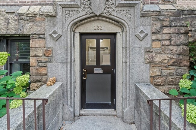 Building Photo - 232 Martine Ave Unit BD/BC Rental