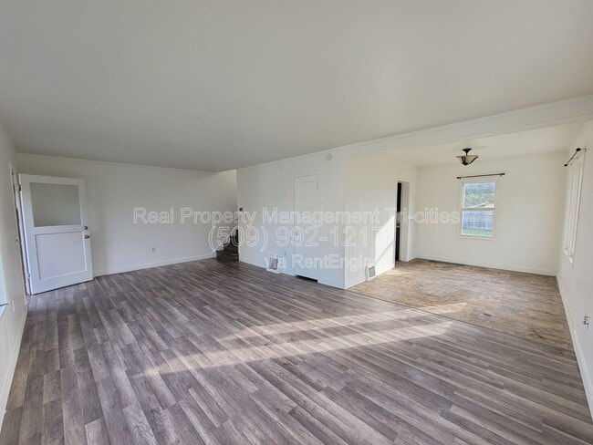 Photo - 87 Symons St