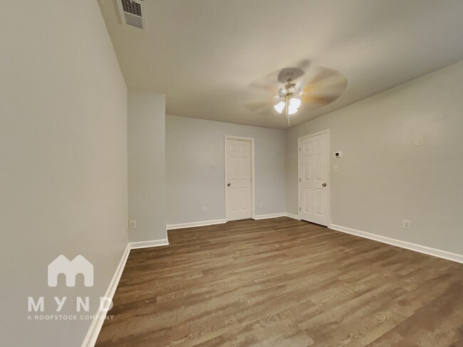 Photo - 2421 2nd St NW