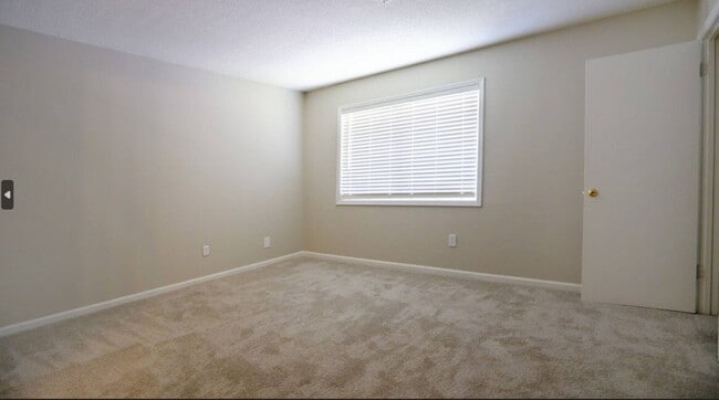 Pineview Apartments