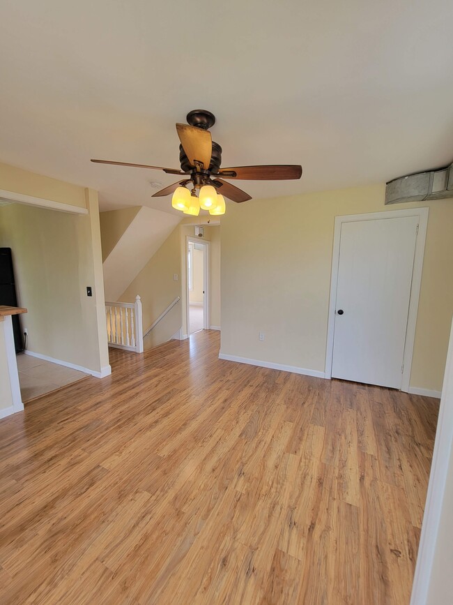 Photo - 933 Bleigh Ave Unit 2