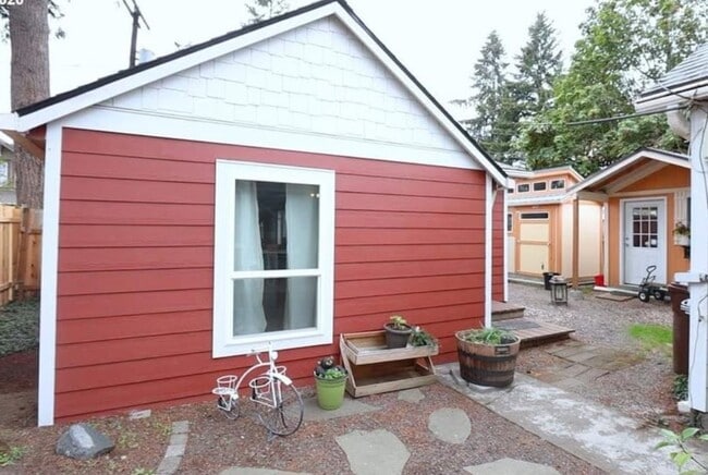 Front of ADU, bedroom window. - 251 NW Connell Ave