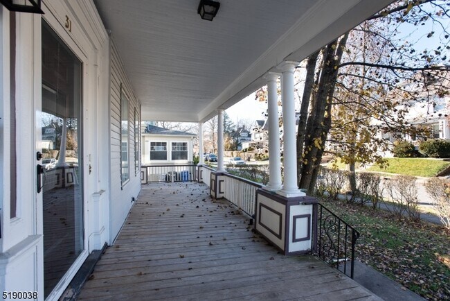 Photo - 31 Cloverhill Pl