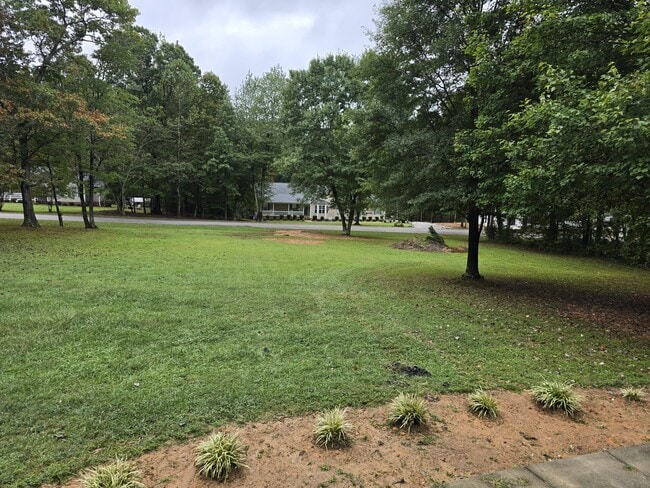 Photo - 1605 Hillhaven Rd