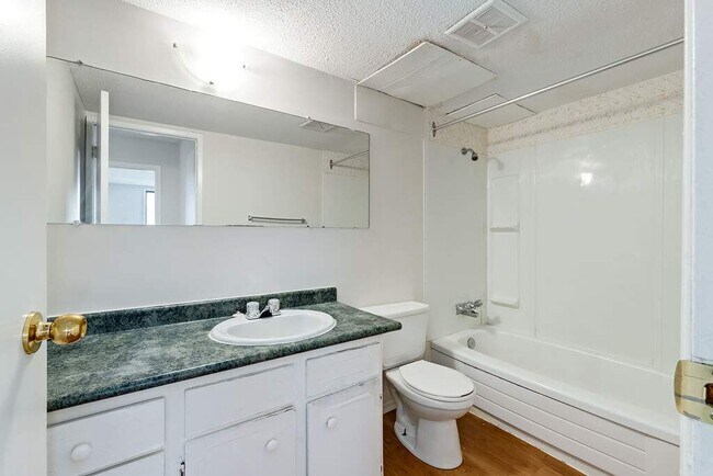 Photo - Kinbrook Manor