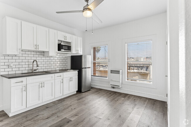 Studio - 250SF - Kitchen/Dining Room - Landmark Towers
