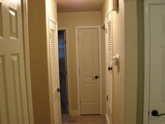 Photo - 4715 Red River St