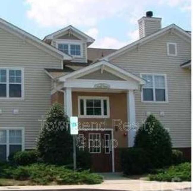 Building Photo - 16244 Redstone Mountain Ln