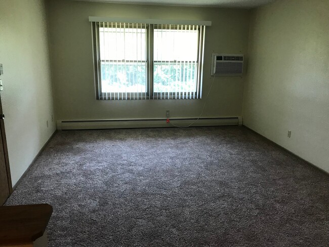 Photo - Forestview 2 Bedroom Upper Apartment Unit Unit 1508-5