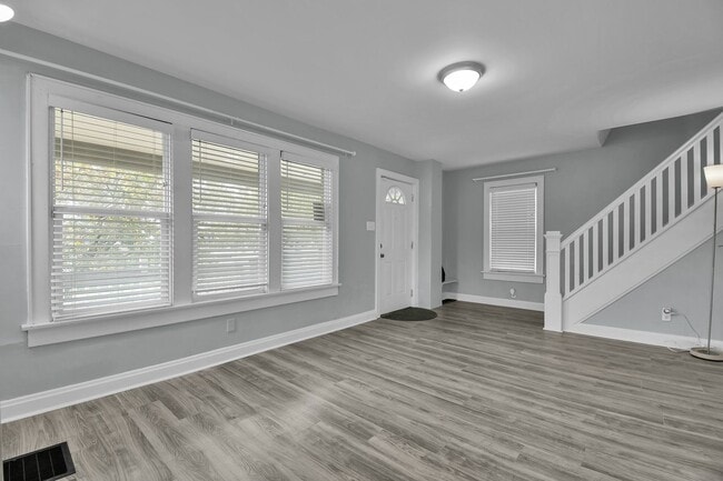 Photo - 626 E Jenkins Ave