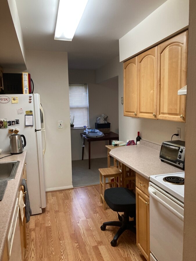 Photo - 8 Crescent Dr Unit Crescent Drive