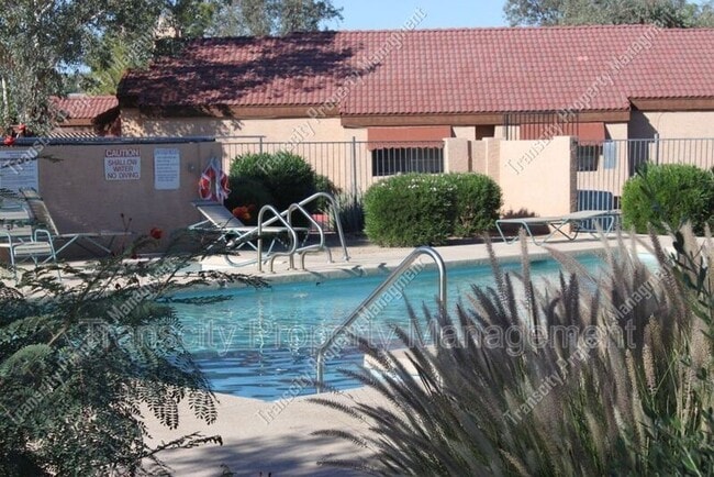 Photo - 2143 E Center Ln