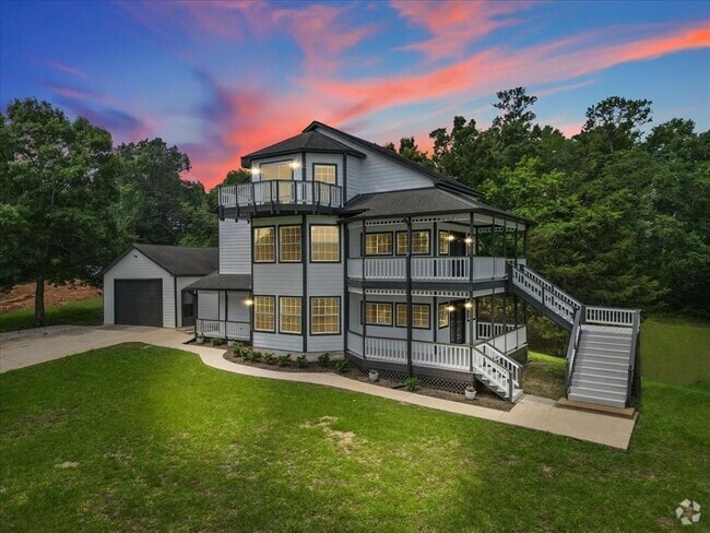 Building Photo - 401 Paradise Dr Rental