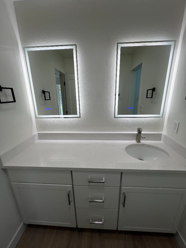 Photo - 705 E Drake Rd