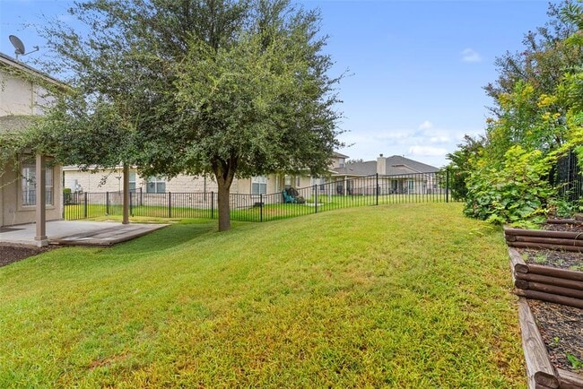 Photo - 65 White Magnolia Cir