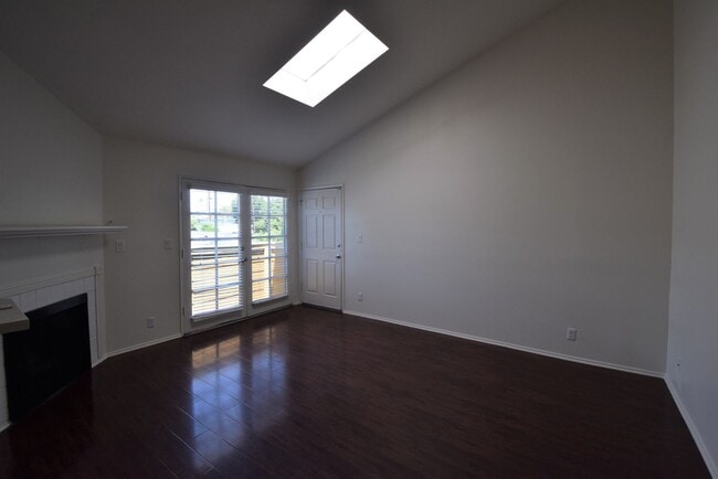 Photo - 12142 Oxnard St Apartment Unit 05