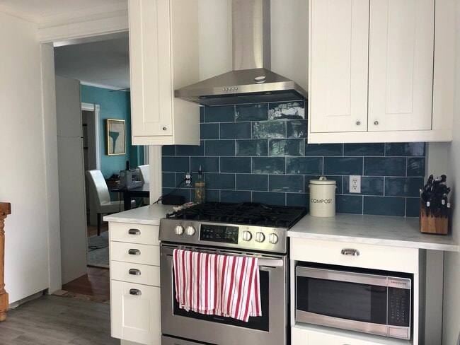 Photo - 14 Bedlow Ave