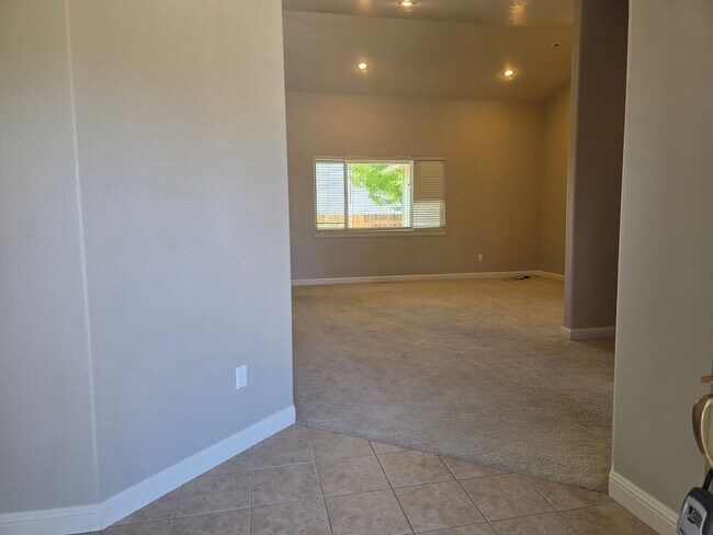 1458 Cardiff Ct