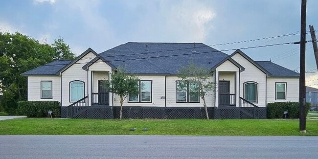 Building Photo - 4801 Wenda St