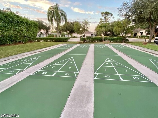 Photo - 25735 Lake Amelia Way Unidad 203