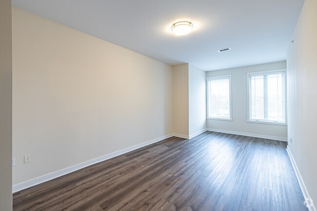 2BR, 2BA - 1,250SF - Primary Bedroom