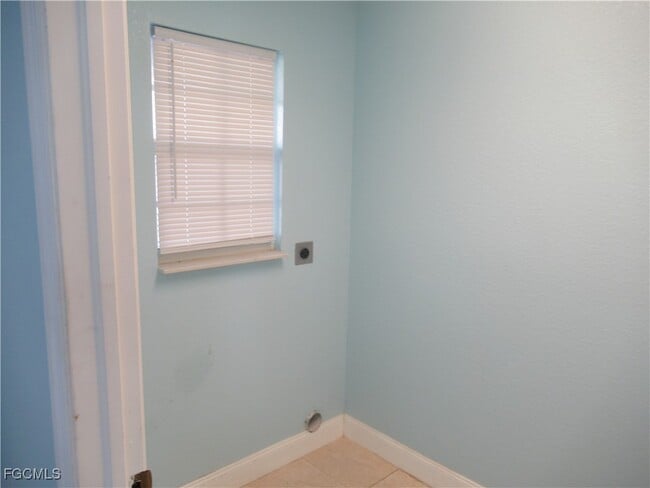 Photo - 2026 NE 25th St