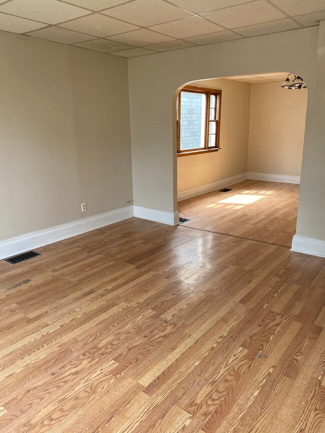 Building Photo - 50 Ideal St Rental