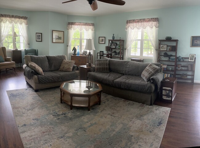 spacious open living room - 203 Three Runs Plantation Dr House Unit 1