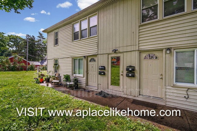 Photo - 563 S Ash Ave Unit Apt 3