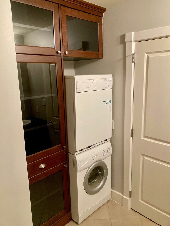 Photo - 415 22nd St Unit 4A